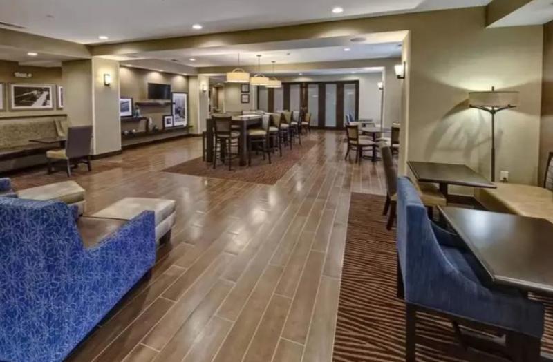 Hampton Inn Indianola Exterior foto